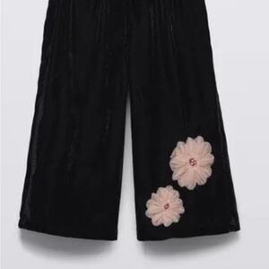 Zara Black Velvet pants 4T